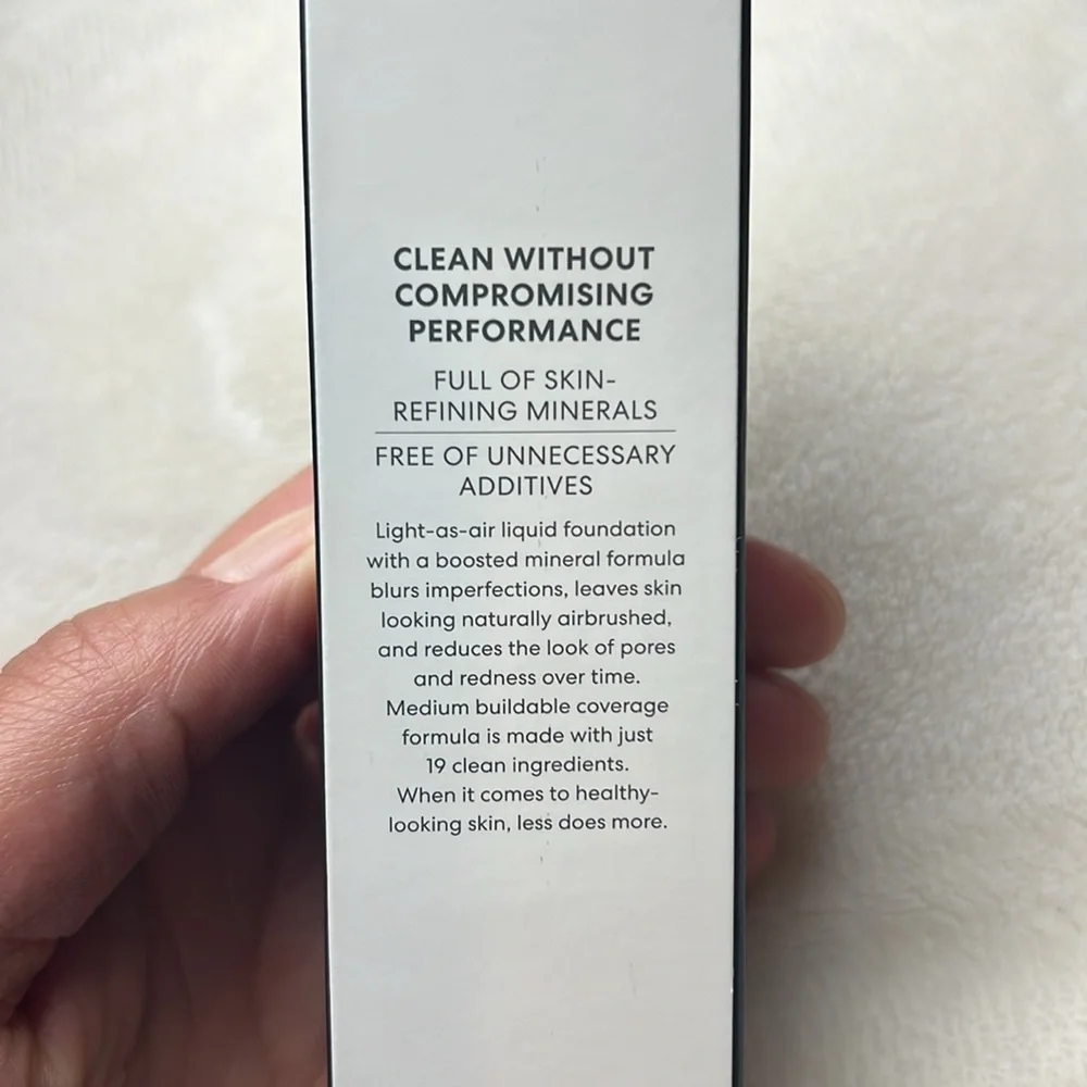 ORIGINAL LIQUID MINERAL FOUNDATION BROAD SPECTRUM SPF 20